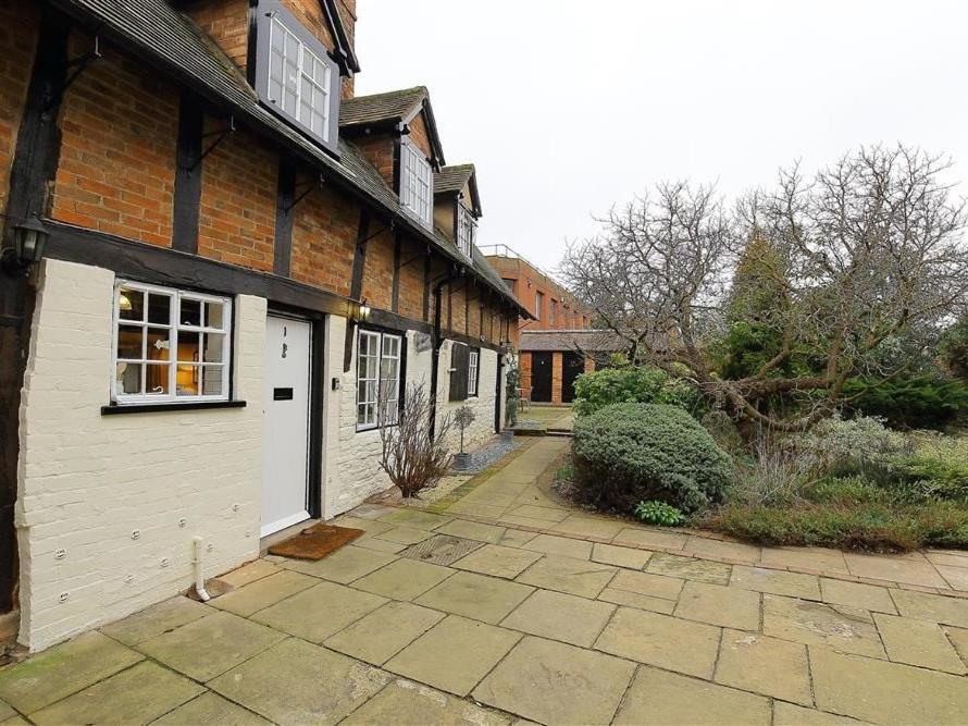 One Masons Court Villa Stratford-upon-Avon Dış mekan fotoğraf